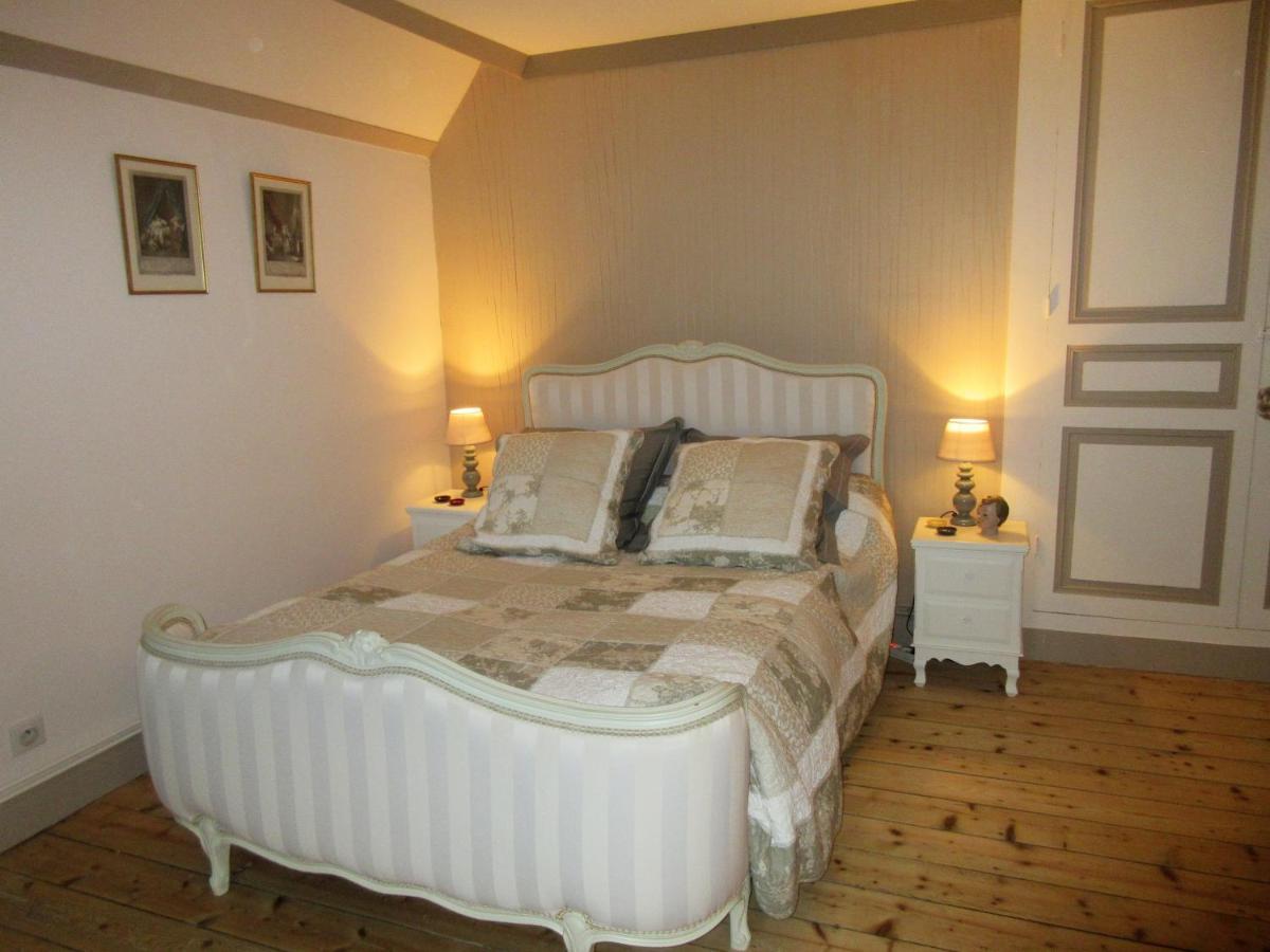 Clermain Le Manoir Sur La Roche, 74, Impasse Du Manoir, 71520 Navour Sur Grosne D121 Bed & Breakfast エクステリア 写真