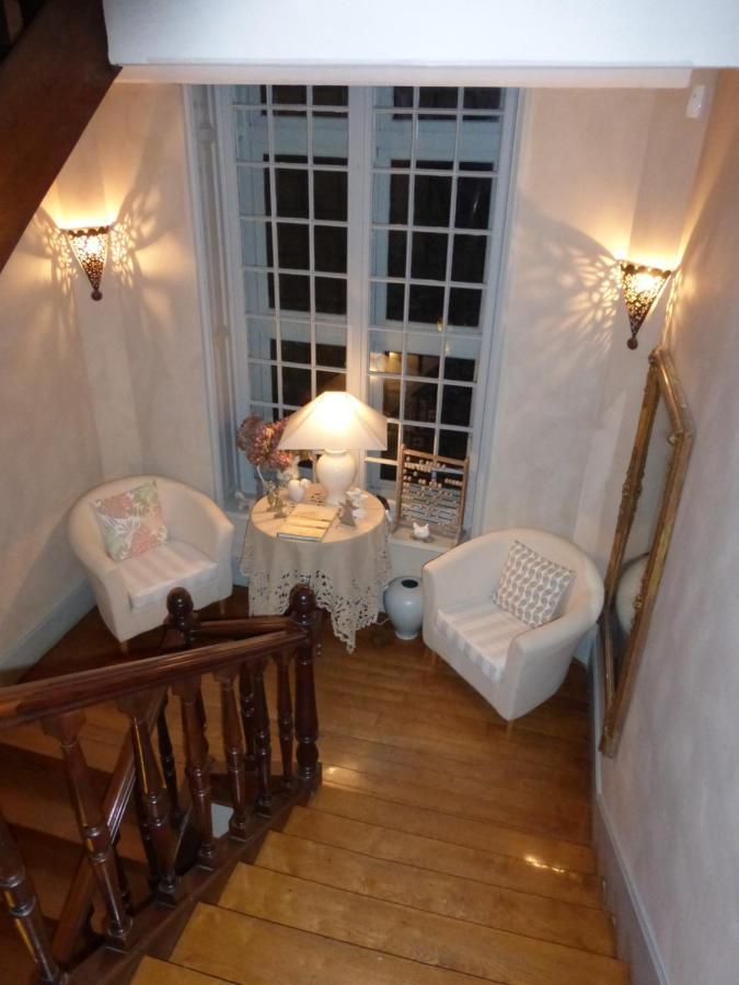 Clermain Le Manoir Sur La Roche, 74, Impasse Du Manoir, 71520 Navour Sur Grosne D121 Bed & Breakfast エクステリア 写真